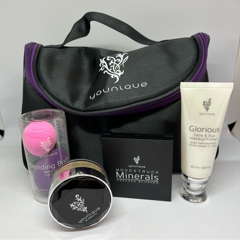 Younique Beauty Essentials Set with Black Travel Bag